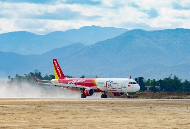 Un avion de Vietjet à l'aéroport de Diên Biên. Photo: VNA