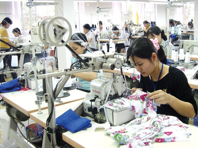 Au premier trimestre 2024, le chiffre d’affaires des exportations de textiles et d’habillement a atteint près de 8 milliards de dollars, soit une augmentation de 7,9 %. Photo : baodautu.vn