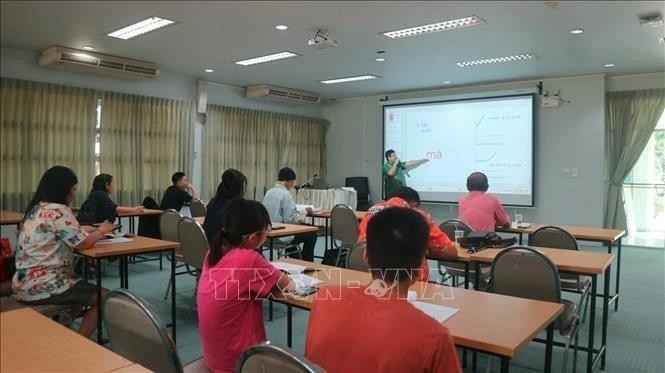 Le cours voit la participation de plusieurs personnes de tous âges. Photo : VNA.