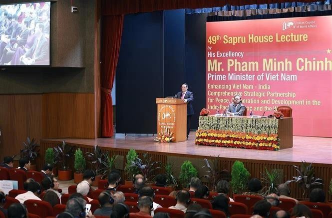 Le Premier ministre Pham Minh Chinh prononce un discours politique prononcé jeudi 1er août au Conseil indien des affaires mondiales (ICWA) à New Delhi, le 1er août 2024. Photo : VNA.