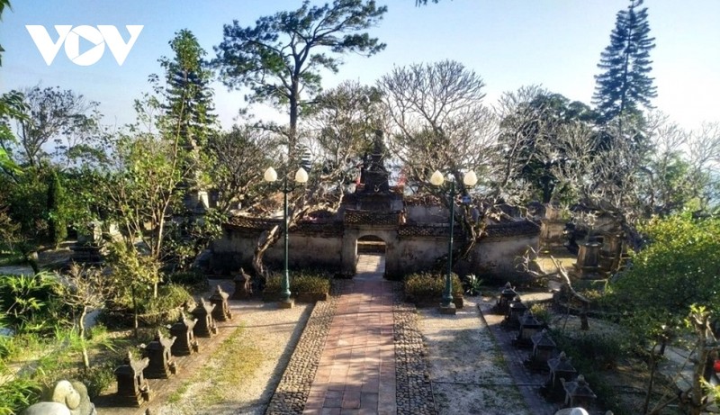 Le complexe de sites et de paysages de Yen Tu - Vinh Nghiem - Con Son, Kiep Bac comprend 6 sites nationaux spéciaux et 32 sites provinciaux qui doivent être protégés conformément à la loi sur le patrimoine culturel. Photo : VOV