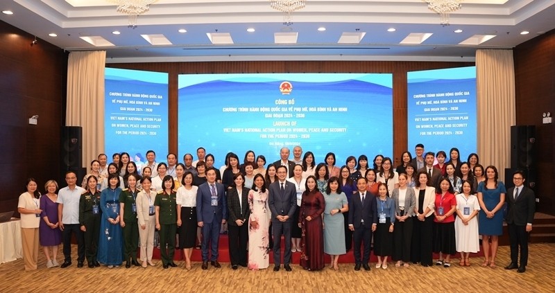 Des délégués lors de l’annonce du premier programme d'action national sur les femmes, la paix et la sécurité du Vietnam. Photo : VOV.