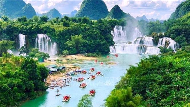 La cascade de Ban Gioc est un site patrimonial situé dans le géoparc mondial Non Nuoc Cao Bang. Photo : VNA.