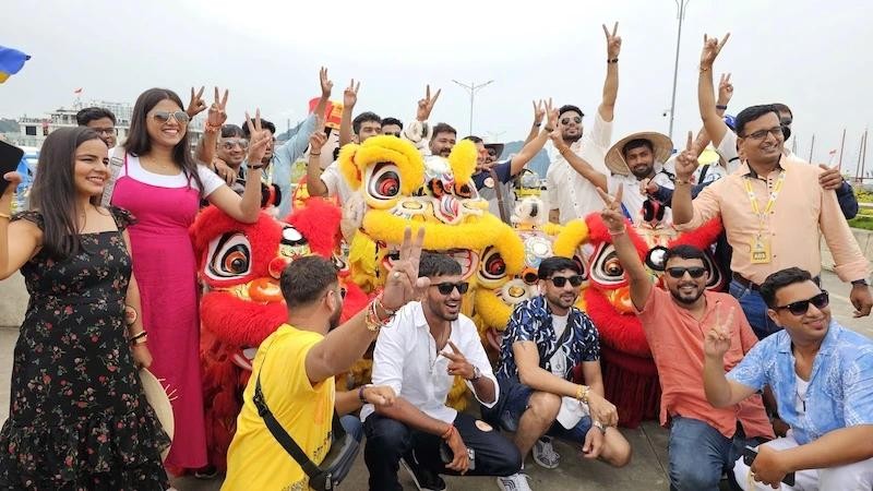 Quang Ninh a réservé un accueil chaleureux et a fait forte impression sur les visiteurs indiens. Photo : NDEL.