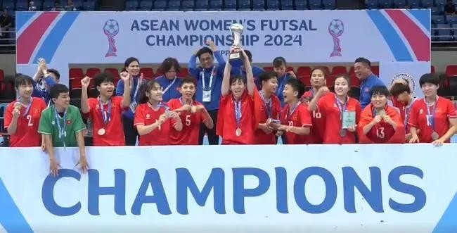 Le Vietnam triomphe au Championnat de futsal féminin de l'ASEAN 2024. Photo: VNA.