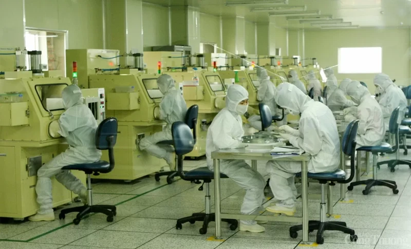 Dans une usine de chips au Vietnam. Photo : congthuong.vn