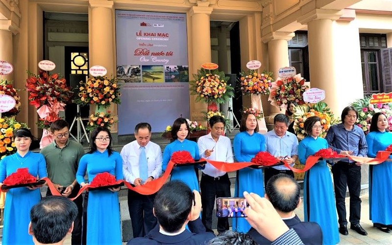 Inauguration de l’exposition « Mon pays », le 24 août au Musée des Beaux-arts du Vietnam. Photo : Linh Vi.