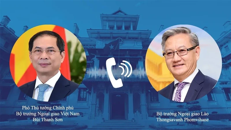 Le vice-PM et ministre des AE Bui Thanh Son s'entretient en ligne avec le ministre laotien des AE Thongsavanh Phomvihane