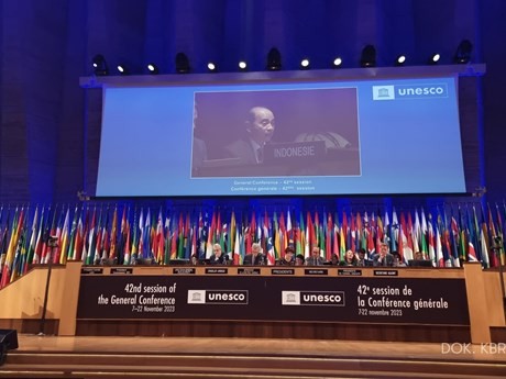 Session plénière de la 42e Conférence générale de l'UNESCO le 20 novembre 2023 au Siège de l'UNESCO à Paris, en France. Photo : kemlu.go.id