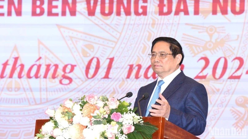 Le Premier ministre vietnamien, Pham Minh Chinh, s'exprime lors de la conférence. Photo : Trân Hai/NDEL.