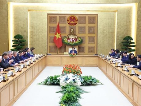 Rencontre entre le PM vietnamien Pham Minh Chinh et une délégation de grandes entreprises néerlandaises, le 19 mars à Hanoi. Photo : VNA.