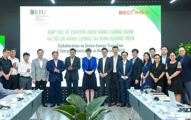 Lancement du projet pilote de coopération dans le développement des technologies et la recherche des solutions énergétiques (VIET PULSE), le 9 avril dans la province de Binh Duong (au Sud). Photo : tienphong.vn.