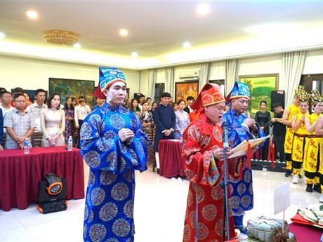 Lors de la cérémonie pour commémorer l’anniversaire de la mort des Rois Hung, les du Vietnam, le 13 avril à Kuala Lumpur, en Malaisie. Photo : VNA.