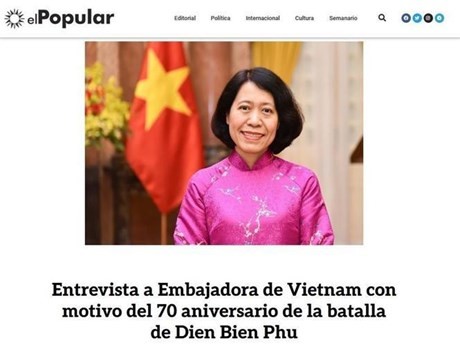 L'interview de l'ambassadrice Ngo Minh Nguyet également publiée par El Popular, l'organe officiel du Parti communiste uruguayen. Photo : VNA