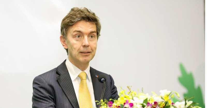 L'ambassadeur et chef de la délégation de l'UE au Vietnam, Julien Guerrier. Photo : VNA.