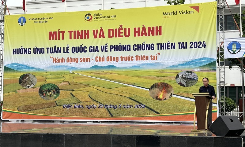 Cérémonie de lancement du rassemblement et du défilé en écho à la Semaine nationale de la prévention et de la lutte contre les catastrophes naturelles 2024, le 22 mai dans la ville de Diên Biên Phu, province de Diên Biên (au nord). Photo: thoidai.
