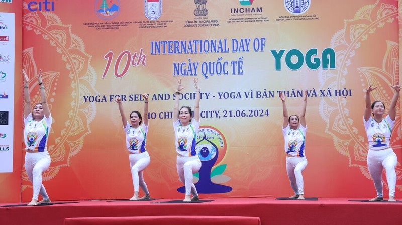 Cette année, la Journée internationale du yoga est organisée dans 40 provinces et villes du Vietnam. Photo : CVN.