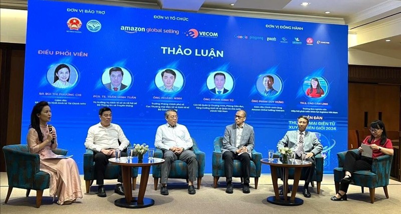Lors du Forum sur le commerce électronique transfrontalier 2024, le 27 juin à Hanoï. Photo: hanoimoi.