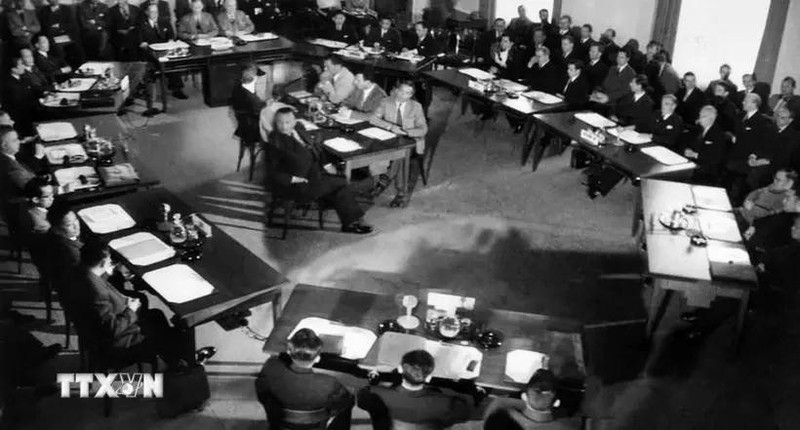 Séance d'ouverture de la Conférence de Genève 1954. Photo : VNA.