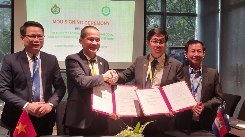 Le Vietnam et le Cambodge signent un protocole d'accord sur la coopération bilatérale dans le secteur forestier pour la période 2024-2029. Photo : Département des forêts