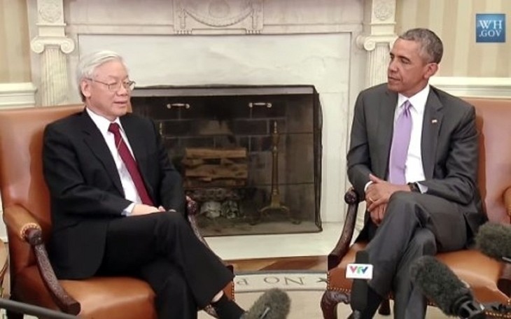 Le Secrétaire général du PCV Nguyên Phu Trong (gauche) et l'ancien Président américain Barack Obama. Photo: White House