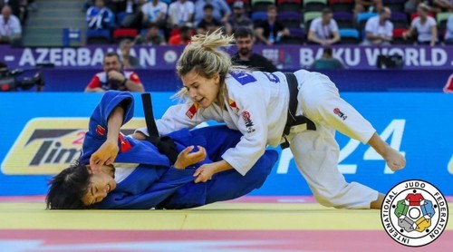 La judokate vietnamienne Hoàng Thi Tinh, lors de son premier match des éliminatoires des moins de 48 kg. Photo : IJF.