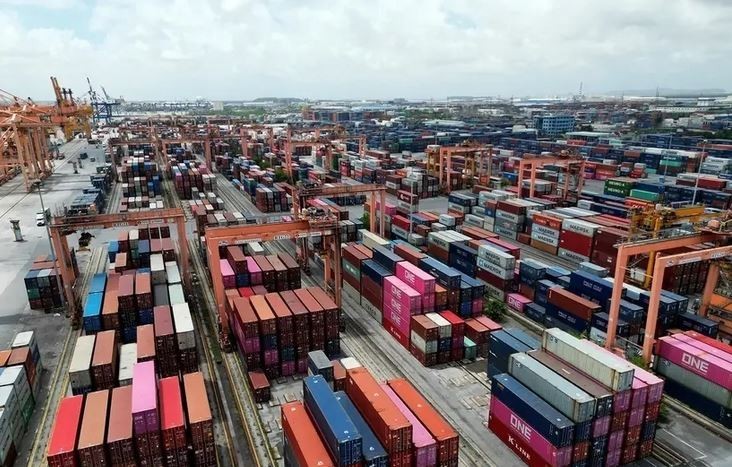 Dépôt de conteneurs maritimes au port de Tân Vu dans la ville de Hai Phong. Photo : VNA.