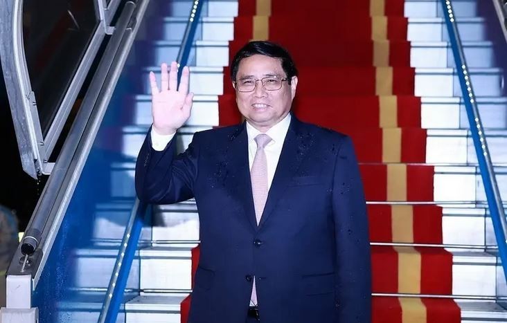 Le PM vietnamien Pham Minh Chinh quitte Hanoi pour une visite d’État en Inde. Photo : VNA.