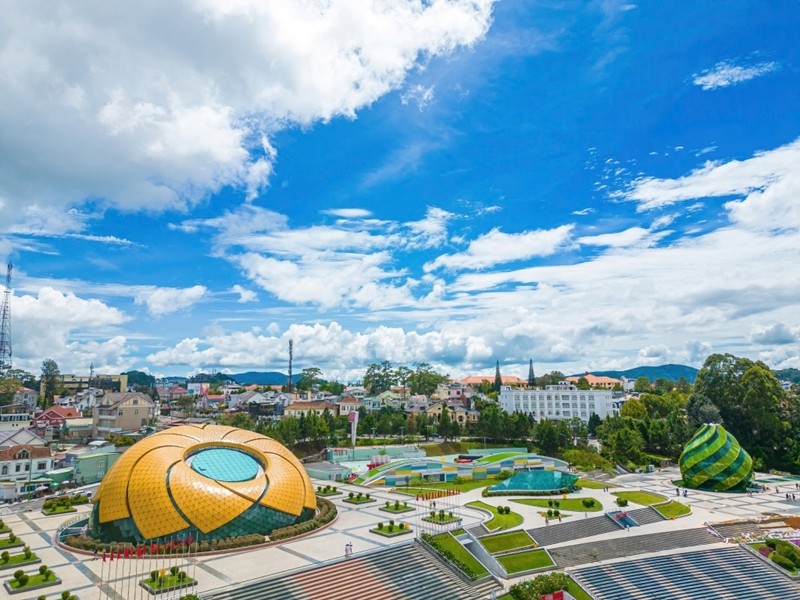 Da Lat est le nom en tête de liste des destinations recherchées avec ses paysages paisibles et ses ouvrages architecturaux poétiques de style français ancien. Photo : shutterstock.