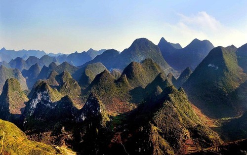 Le plateau karstique de Dông Van. Photo : Vinh Phong.