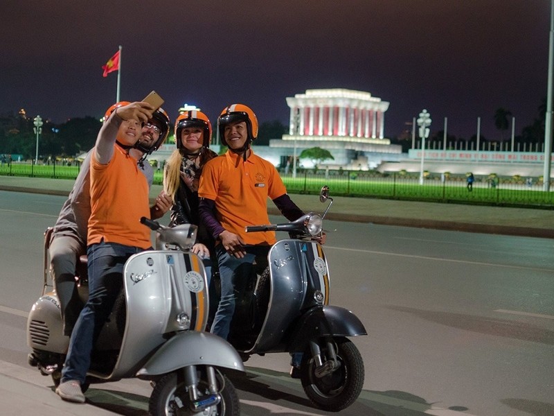 Tour de Hanoï à Vespa. Photo : Hanoi Vespa Adventures. 