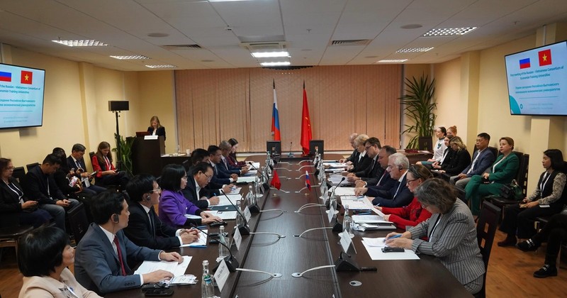 Panorama de la réunion de l'Association des universités économiques de la Russie et du Vietnam. Photo : VNA.