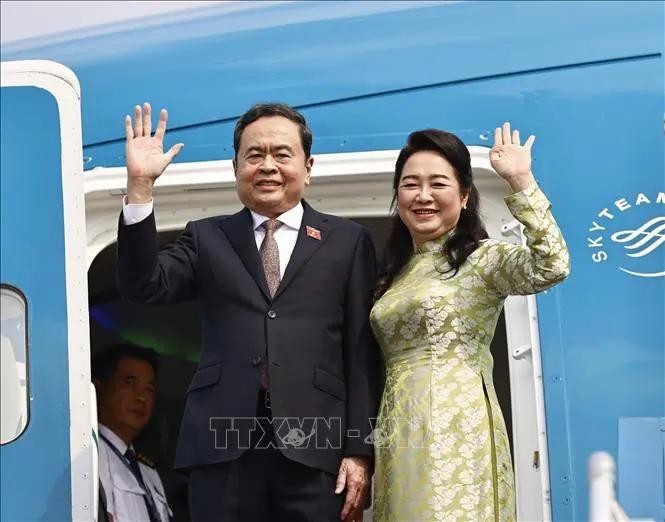 Le président de l'Assemblée nationale, Tran Thanh Man, et son épouse, Nguyen Thi Thanh Nga. Photo : VNA.