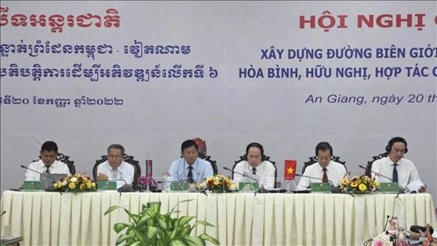 La 6e conférence internationale consacrée à l'édification d'une frontière vietnamo-cambodgienne de paix, d'amitié, de coopération pour le développement, le 20 septembre à An Giang. Photo: VNA