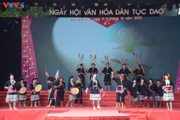 La troupe artistique de Piêng Sàng au festival national de la culture Dao 2022 dans la province de Thai Nguyên. Photo : VOV.