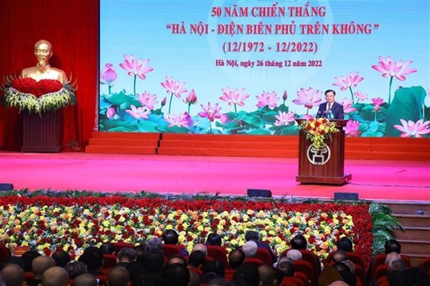 Le membre du Bureau politique et secrétaire du Comité du Parti de la ville de Hanoi, Dinh Tiên Dung lors de l'événement, à Hanoi, le 26 décembre. Photo : VNA.