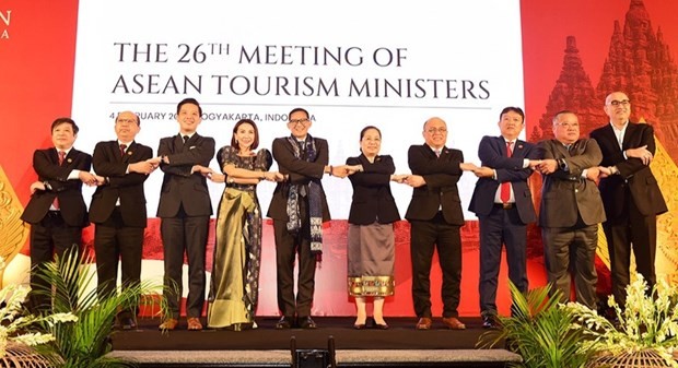 Des officiels à 26e réunion des ministres du Tourisme de l'ASEAN (M-ATM). Photo : VNA