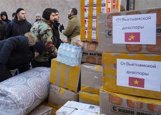 Des articles de première nécessité sont envoyés en Syrie pour venir en aide aux victimes du séisme. Photo : VNA.