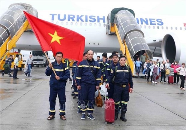 La mission de secourisme et de sauvetage du ministère de la Sécurité publique à l'aéroport international de Nôi Bài. Photo : VNA.