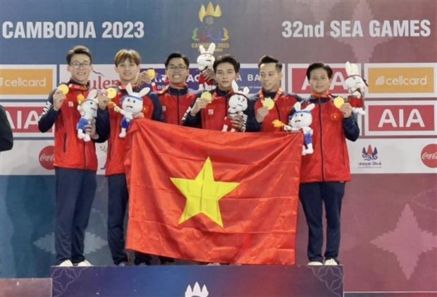 La sélection masculine vietnamienne de gymnastique a également décroché une médaille d'or. Photo: VNA