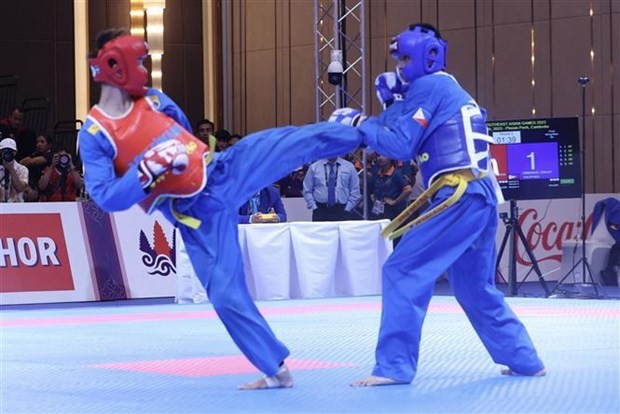 Le combattant de Vovinam (arts martiaux traditionnels vietnamiens) Huynh Khac Nguyen remporte la médaille d'argent pour le Vietnam aux 32es Jeux d’Asie du Sud-Est (SEA Games 32) organisés au Cambodge. Photo: VNA