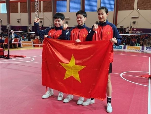 Le Vietnam remporte une médaille d’or en sepak takraw féminin. Photo : VNA.