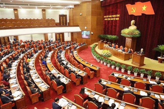 Le Secrétaire général du Parti, Nguyên Phu Trong, prononce le discours d'ouverture Plénum de mi-mandat du Comité central du Parti communiste du Vietnam du XIIIe mandat. Photo : VNA.