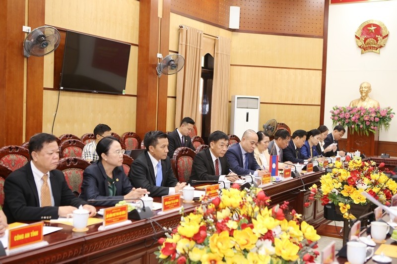 Séance de travail entre les autorités de la province de Thanh Hoa et le ministère de l’Intérieur du Laos. Photo : Thoidai.com.vn