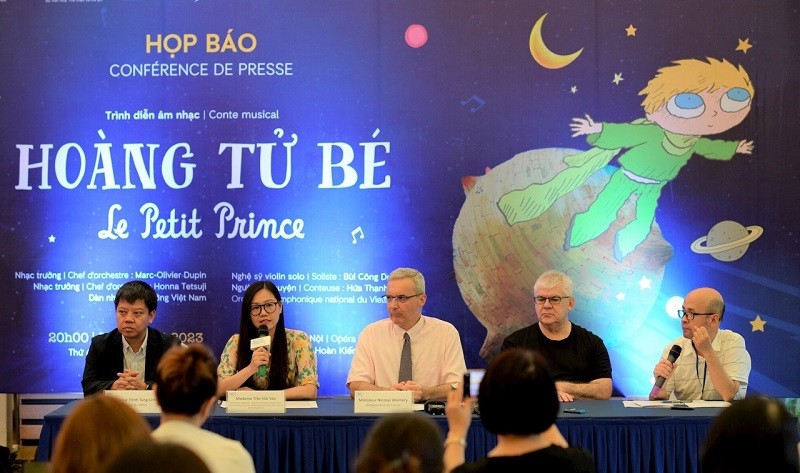 La conférence de presse sur la représentation du conte musical "Le Petit Prince" à Hanoï s'est tenue mardi à Hanoï. Photo : thoidai.com.vn