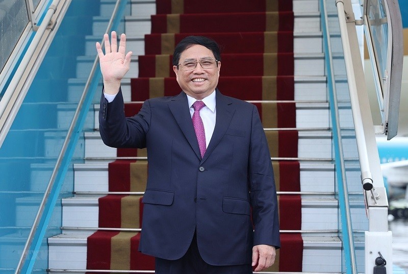Le Premier ministre Pham Minh Chinh quitte Hanoi pour une visite en Chine et participe à la 14e Réunion annuelle des nouveaux champions du WEF. Photo : VNA.