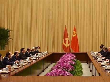 La délégation du Parti communiste du Vietnam lors de l’entretien, à Pékin, le 10 juillet. Photo : VNA