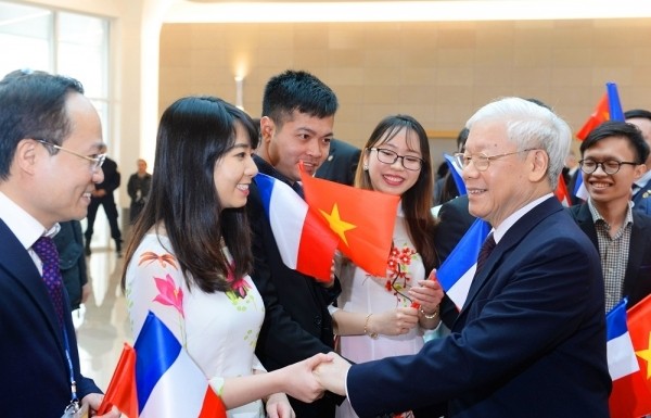 Le Secrétaire général du Parti, Nguyên Phu Trong, rencontre des intellectuels vietnamiens en France, en mars 2018. Photo : qdnd.vn