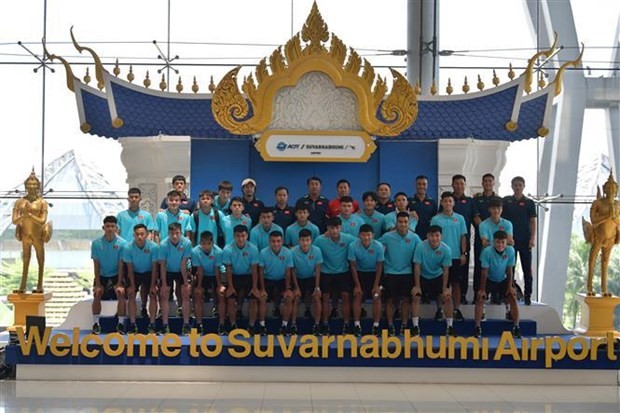 L'équipe du Vietnam U23 à l'aéroport international de Suvarnabhumi, en Thaïlande. Photo : VNA.