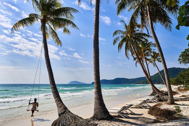 Les mois de haute saison de juillet et août sont les meilleurs moments pour être sur la plage au Vietnam. Photo : Andrea Pistolesi/Getty Images